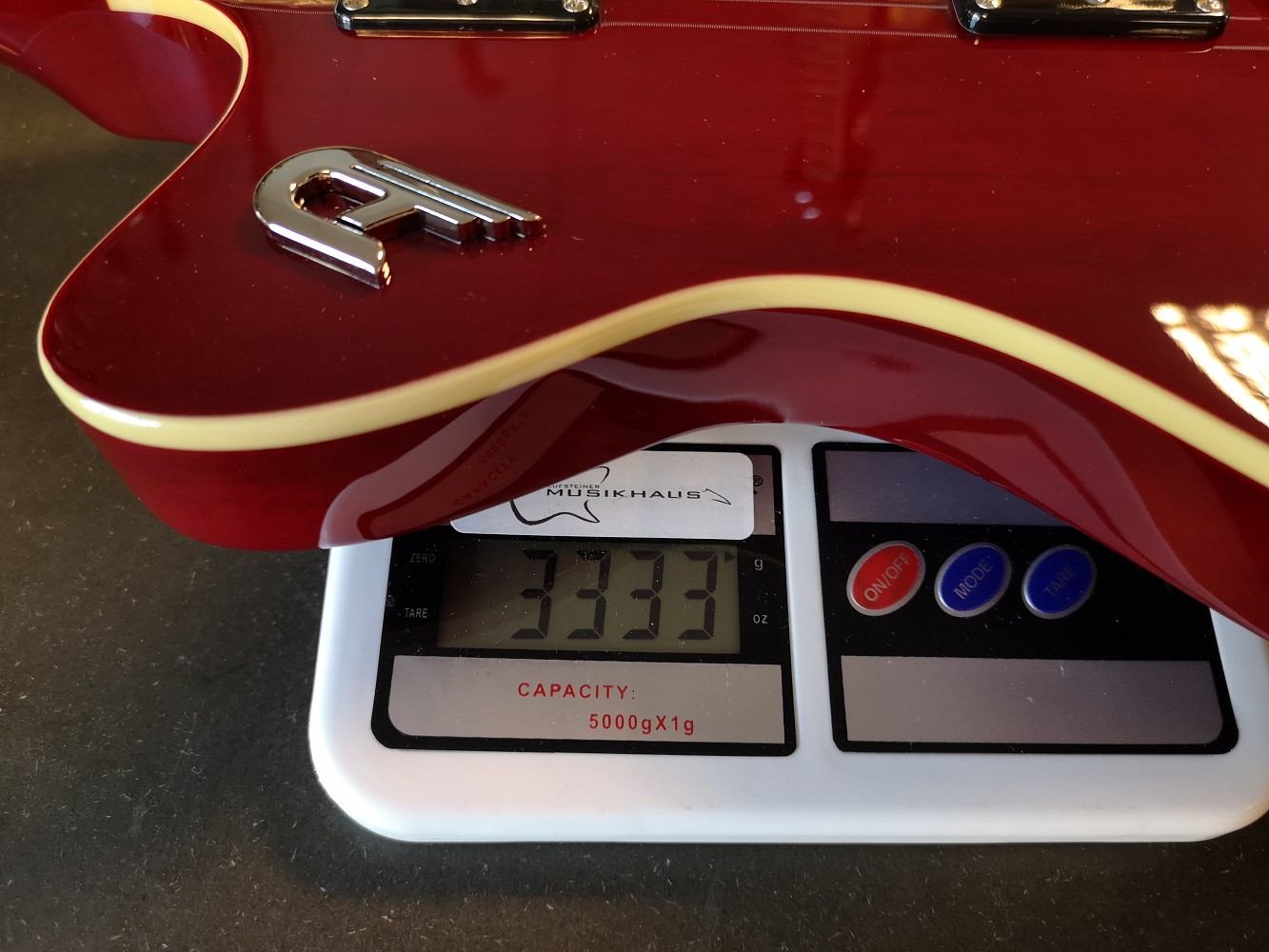 Duesenberg Bonneville Cherry Red – Bild 2