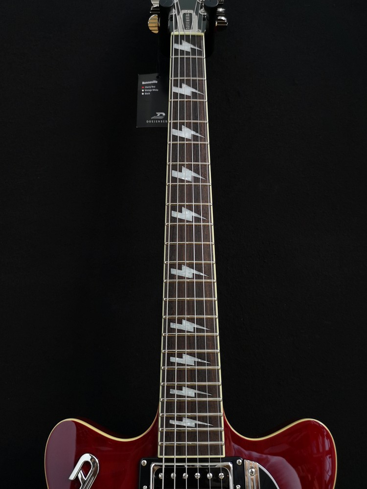 Duesenberg Bonneville Cherry Red – Bild 9