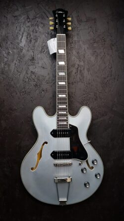 Eastman T64 Trapeze Iced Blue Metallic
