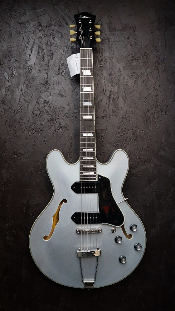 Eastman T64 Trapeze Iced Blue Metallic